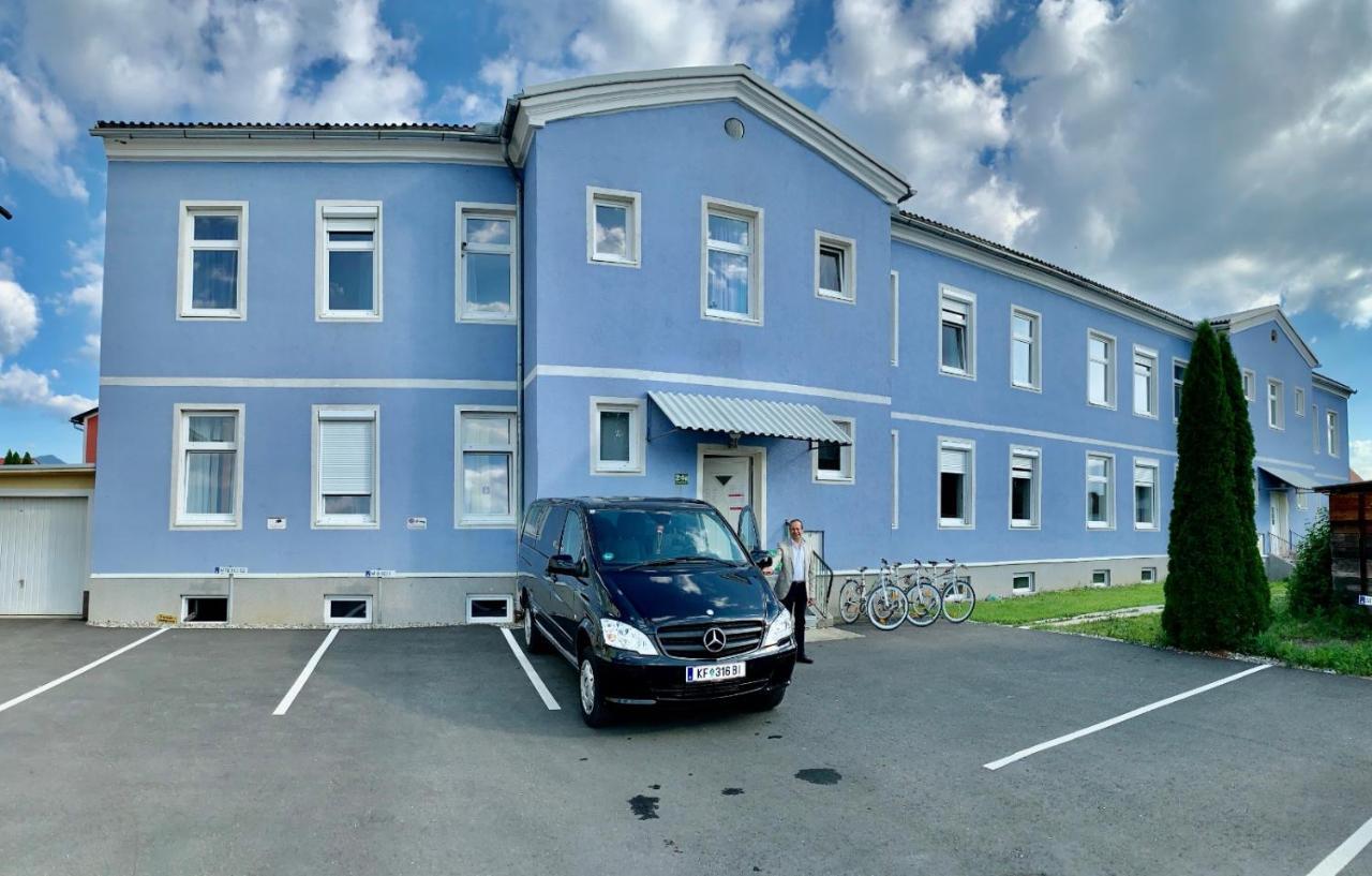 Abdalla Apartments Knittelfeld Exteriör bild